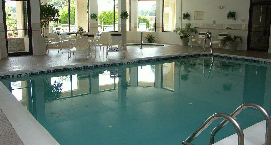 Courtyard By Marriott Norwich Hotel Екстериор снимка